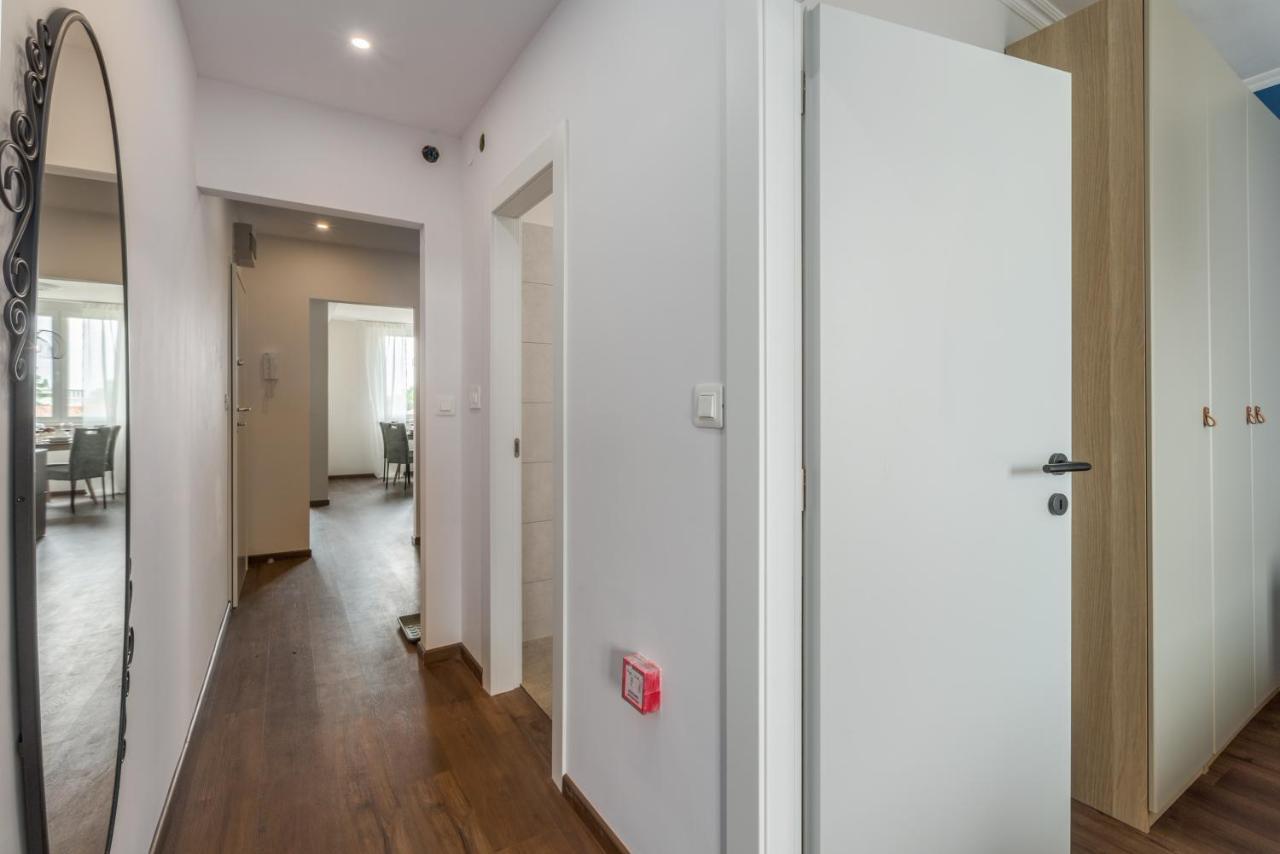 Saint Vitus Apartment Rovigno Esterno foto