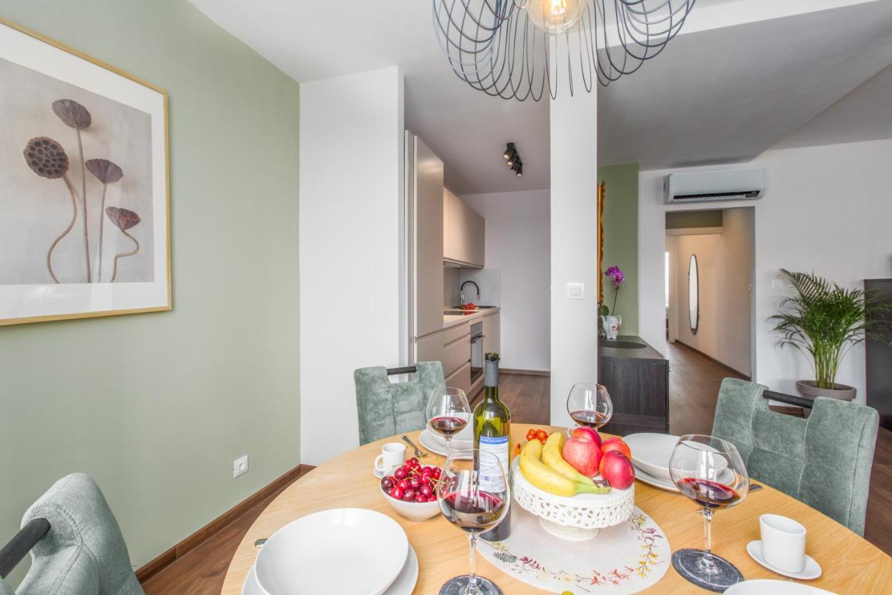 Saint Vitus Apartment Rovigno Esterno foto