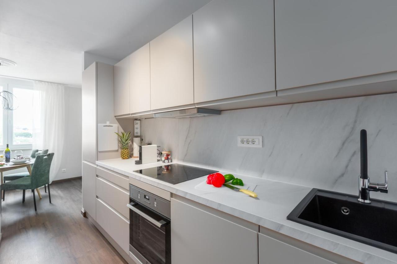 Saint Vitus Apartment Rovigno Esterno foto